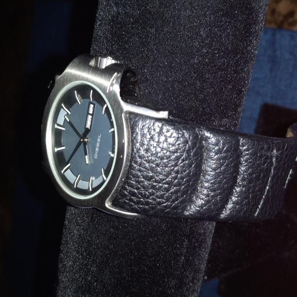 Deisel Watch - Picture 2 of 3